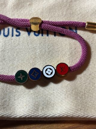 Pulsera Louis Vuitton Cordón Morado Charms
