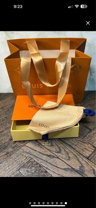 Pulsera Louis Vuitton Cordón Morado Charms