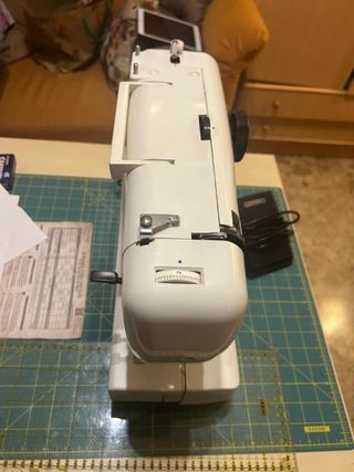 Máquina de coser Lervia eléctrica