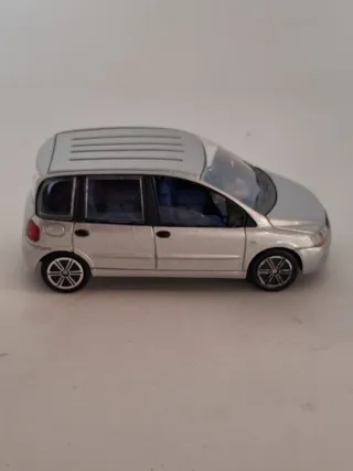 Fiat Multipla 2006 2a serie Majorette scala 1:43.