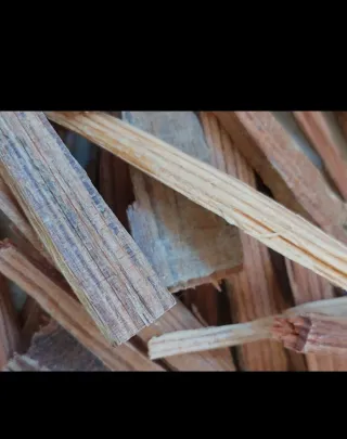 ASTILLAS RESINOSAS PARA ENCENDIDO RÁPIDO (TEAS)