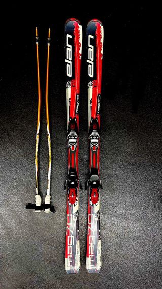 Esquís Elan MAG 70 con bastones
