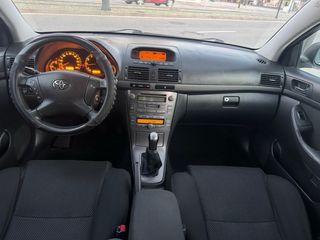 Toyota Avensis 2004