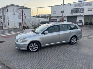Toyota Avensis 2004