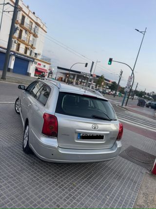 Toyota Avensis 2004
