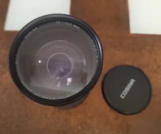 Cámara Nikon F50+3 Lentes+Flash (+2 objetivos*)