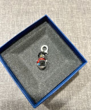 Charm Swarovski Pupazzo di Neve Rosso Argento