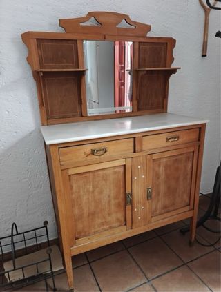 Tocador antiguo madera y mármol