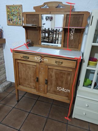 Tocador antiguo madera y mármol