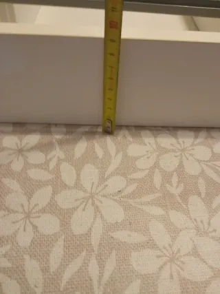 Cajón de madera blanco