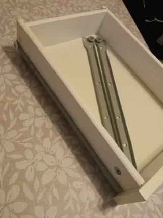 Cajón de madera blanco