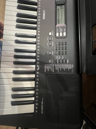 Teclado Yamaha PSR-E363 Prácticamente Nuevo