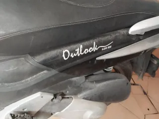 Moto Scooter Negra Outlook
