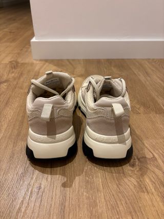 Zapatillas Pepe Jeans Beige y Negras