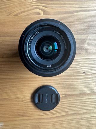 Sony FE 28-70mm f/3.5-5.6 OSS Objetivo