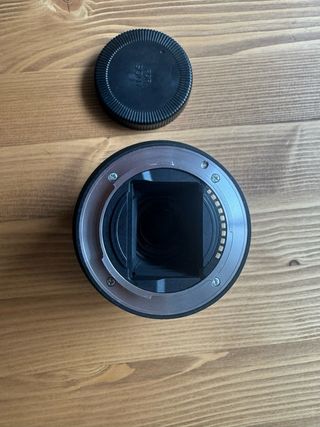 Sony FE 28-70mm f/3.5-5.6 OSS Objetivo