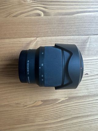 Sony FE 28-70mm f/3.5-5.6 OSS Objetivo