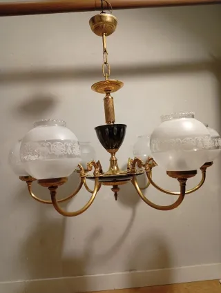 Lampada da soffitto vintage dorata e nera