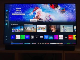 TV Samsung QLED 50” + Barra de Sonido Sony