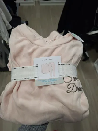 Pijama rosa Primark talla M. Rosa palo y marrón.