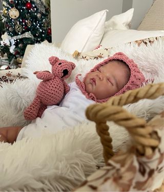 Bebé Reborn realista con chupete