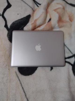 MacBook Pro 8.1 Intel Core i5 2.3 Ghz
