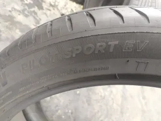 Neumaticos 255/40/R20