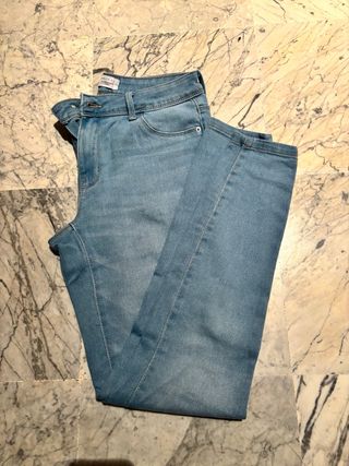 Vaqueros pitillo Primark