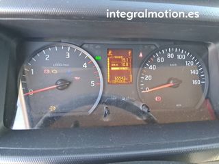 Nissan NT400 35.13/3 Comfort Cabina Abatible Larga chasis