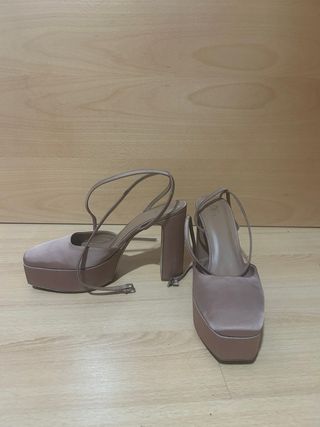Sandalias plataforma tacón beige