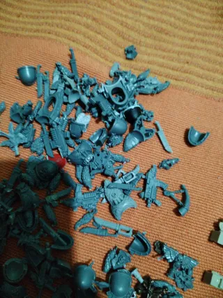 Warhammer 40k piezas sueltas
