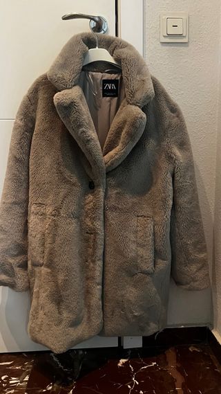 Abrigo pelo Zara Talla S