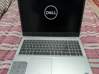 Portátil Dell Inspiron 5593 i3