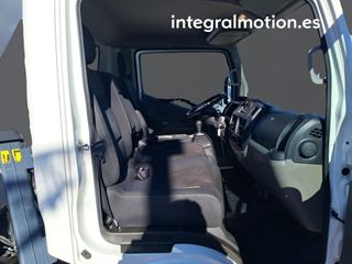 Nissan NT400 35.13/3 Comfort Cabina Abatible Larga chasis