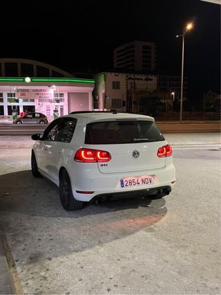 Volkswagen Golf GTI 2011