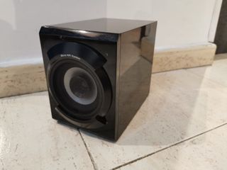 Altavoz Micro Hi-Fi original en caja elegante
