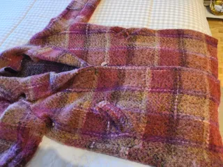 Abrigo cuadros marrón y rosa