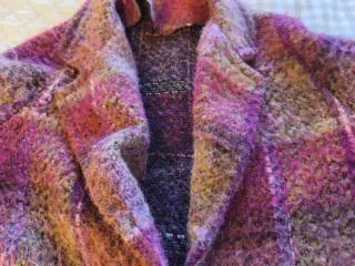 Abrigo cuadros marrón y rosa