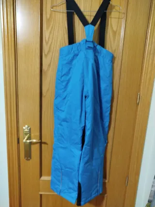 Conjunto Ropa Esquiar niño. Talla 8/10