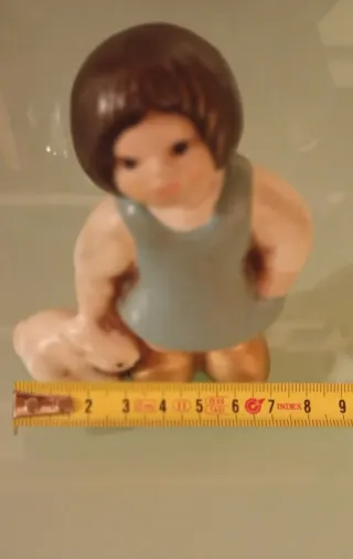 Thun Tini's Bambina con Coniglio 10cm