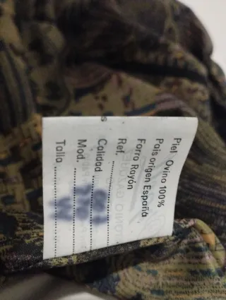 Falda de piel ovino negra