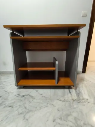 Mesa escritorio madera y gris