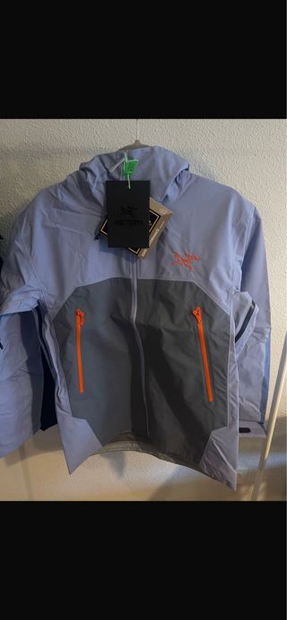 Chubasquero Arc'teryx Azul y Gris