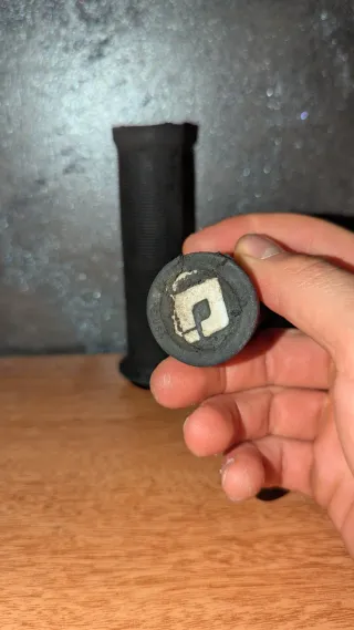 Puños ODI grip para bicicleta de montaña MTB