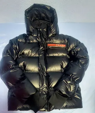 CHAQUETA PRADA CAMBIO POR IPHONE 16/17 O VENDO