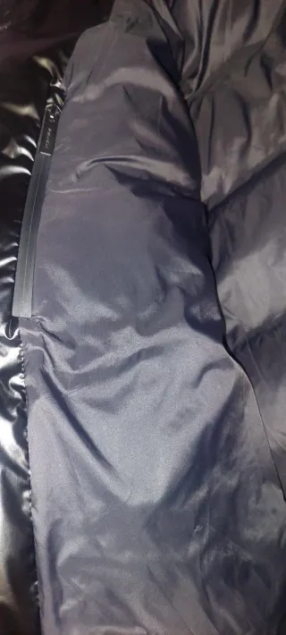 CHAQUETA PRADA CAMBIO POR IPHONE 16/17 O VENDO