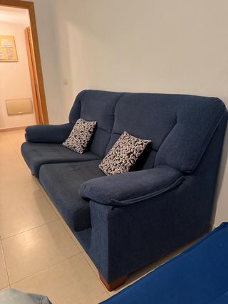 Sofá azul de 3 plazas