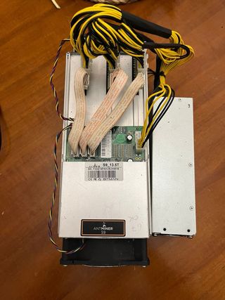 Antminer S9 con fuente de alimentación nueva