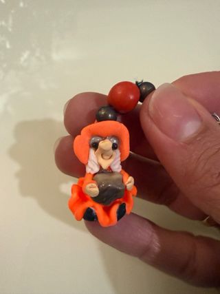 Brujita de la suerte amuleto