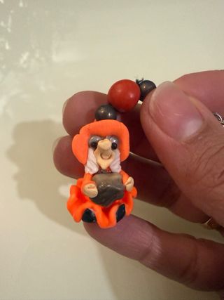 Brujita de la suerte amuleto